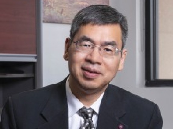 Portrait of Zong-Ming Li, PhD